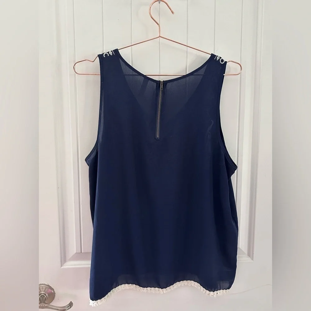 Xhiliration sleeveless blouse - Picture 2 of 5